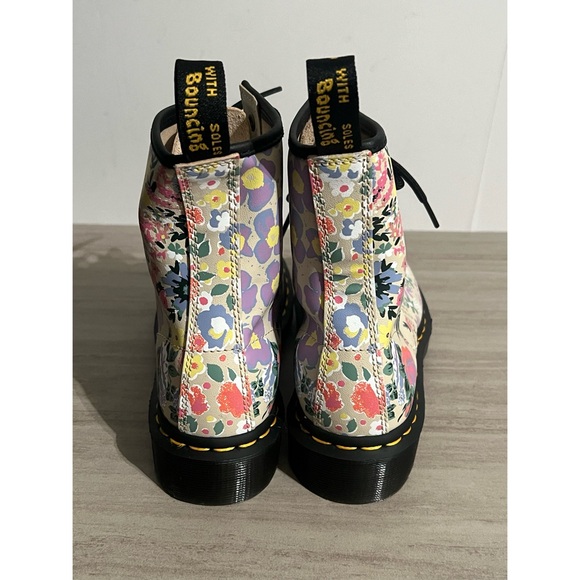 Dr. Martens 1460 Floral Mash Up Backhand Boots Parchment Beige womens Size  6 - Picture 8 of 11